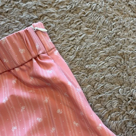 Byrdie Golf Social Pink Skort - Picture 3 of 5